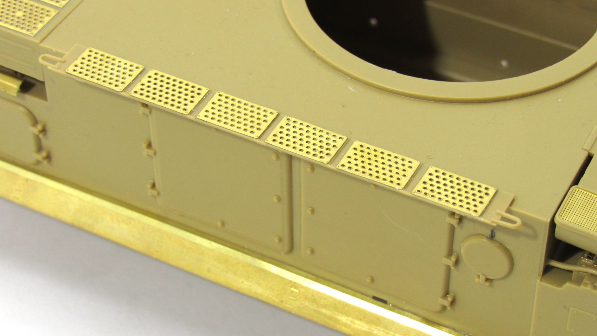 MD 035404 Набор фототравления экранов и брызговиков на 9К330 ТОР (PANDA)